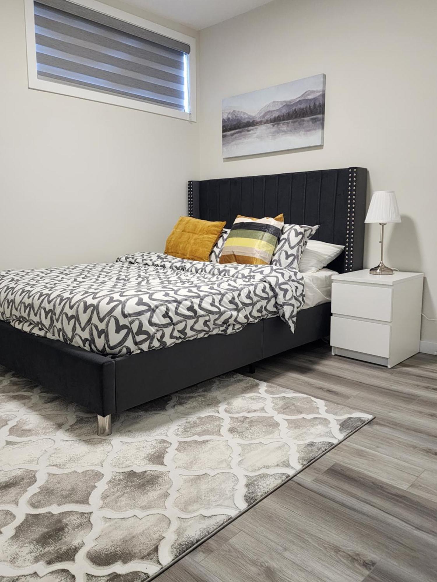 Trendy 2-Bed Oasis Awaits! Lägenhet YYC Exteriör bild
